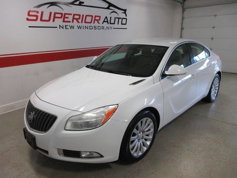 Used 2012 Buick Regal Leather image 9