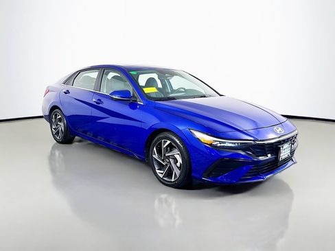 Used 2024 Hyundai Elantra Limited FWD image 10