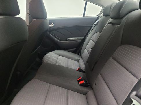 Used 2017 Kia Forte LX w/ LX Popular Package image 18