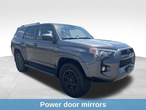 Used 2016 Toyota 4Runner SR5 AWD/4WD image 13