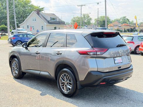 Used 2021 Nissan Rogue S AWD/4WD image 6