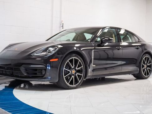 Used 2023 Porsche Panamera 4 Platinum Edition AWD/4WD image 4