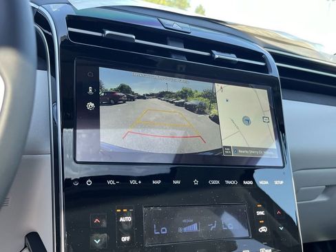 Used 2024 Hyundai Tucson Blue image 16