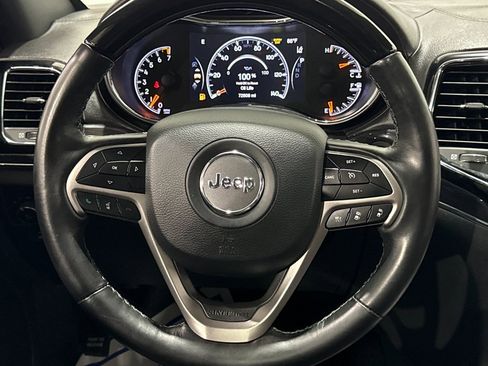 Used 2020 Jeep Grand Cherokee Overland image 4