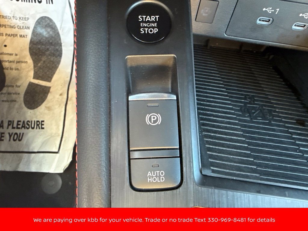 Certified 2025 Nissan Kicks SR AWD/4WD image 26