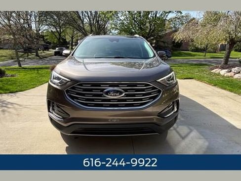 Used 2019 Ford Edge Titanium w/ Cold Weather Package AWD/4WD image 1