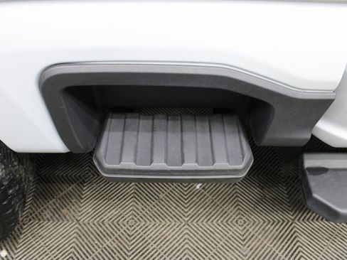 Used 2025 Ford F350 Lariat w/ Black Appearance Package image 41