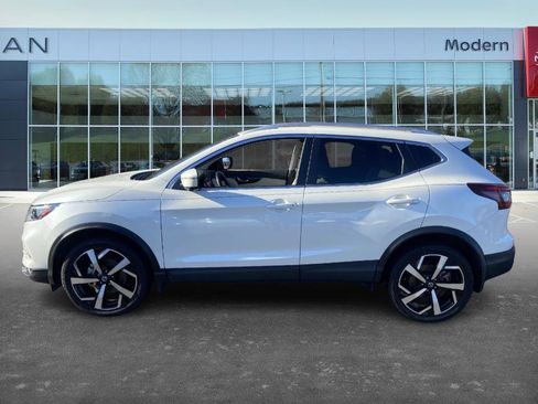 Used 2022 Nissan Rogue Sport SL w/ Premium Package image 7