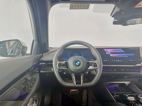 Used 2025 BMW 530i xDrive w/ M Sport Package image 24