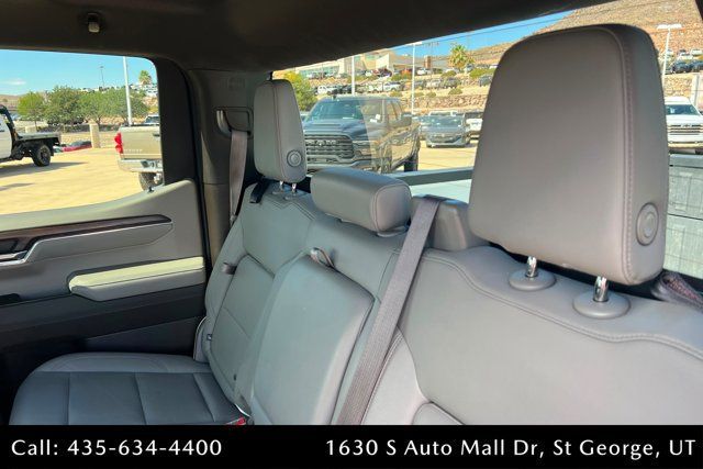 Used 2023 GMC Sierra 1500 SLT w/ X31 Off-Road Package AWD/4WD image 20