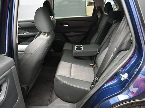 Used 2024 Nissan Rogue SV FWD image 11