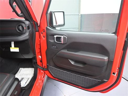 New 2025 Jeep Wrangler Unlimited Rubicon image 34