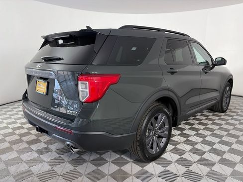 Used 2024 Ford Explorer XLT w/ Equipment Group 202A AWD/4WD image 7