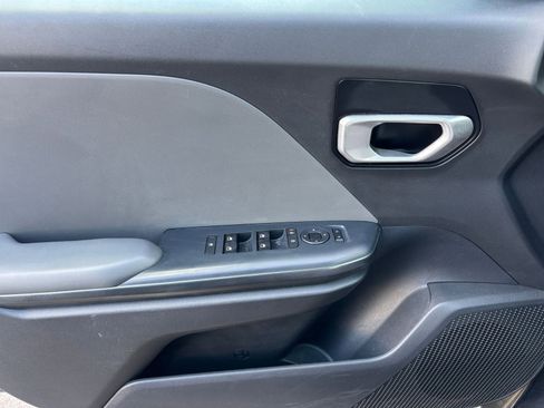 Used 2025 Kia K4 FWD image 18
