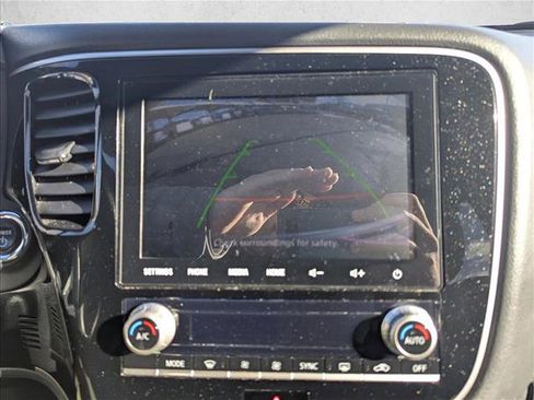 Used 2022 Mitsubishi Outlander SEL image 13