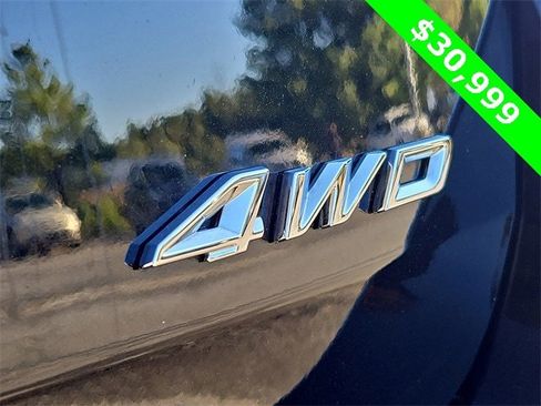 Used 2023 Ford Explorer XLT w/ Equipment Group 202A image 33