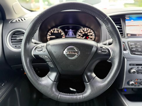 Used 2017 Nissan Pathfinder SL w/ SL Tech Package FWD image 25