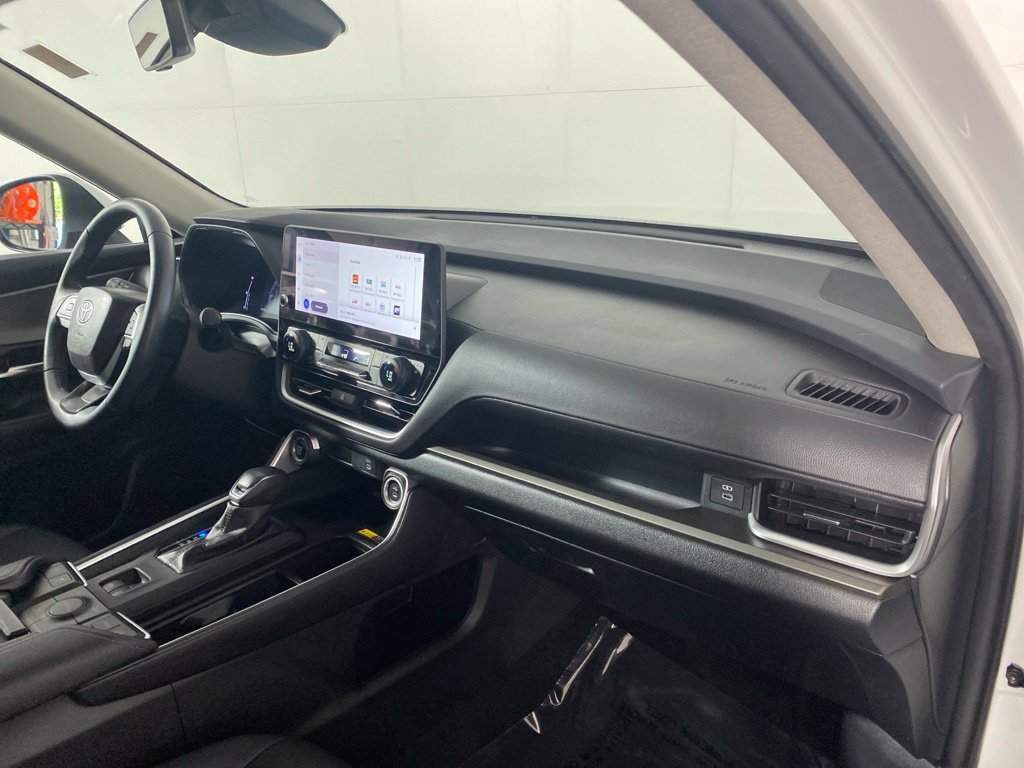 Used 2024 Toyota Grand Highlander AWD image 36
