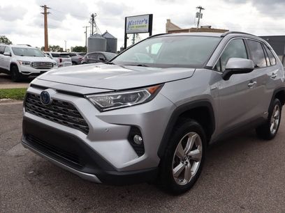 Used 2019 Toyota RAV4 Limited w/ Carpet Mat Package