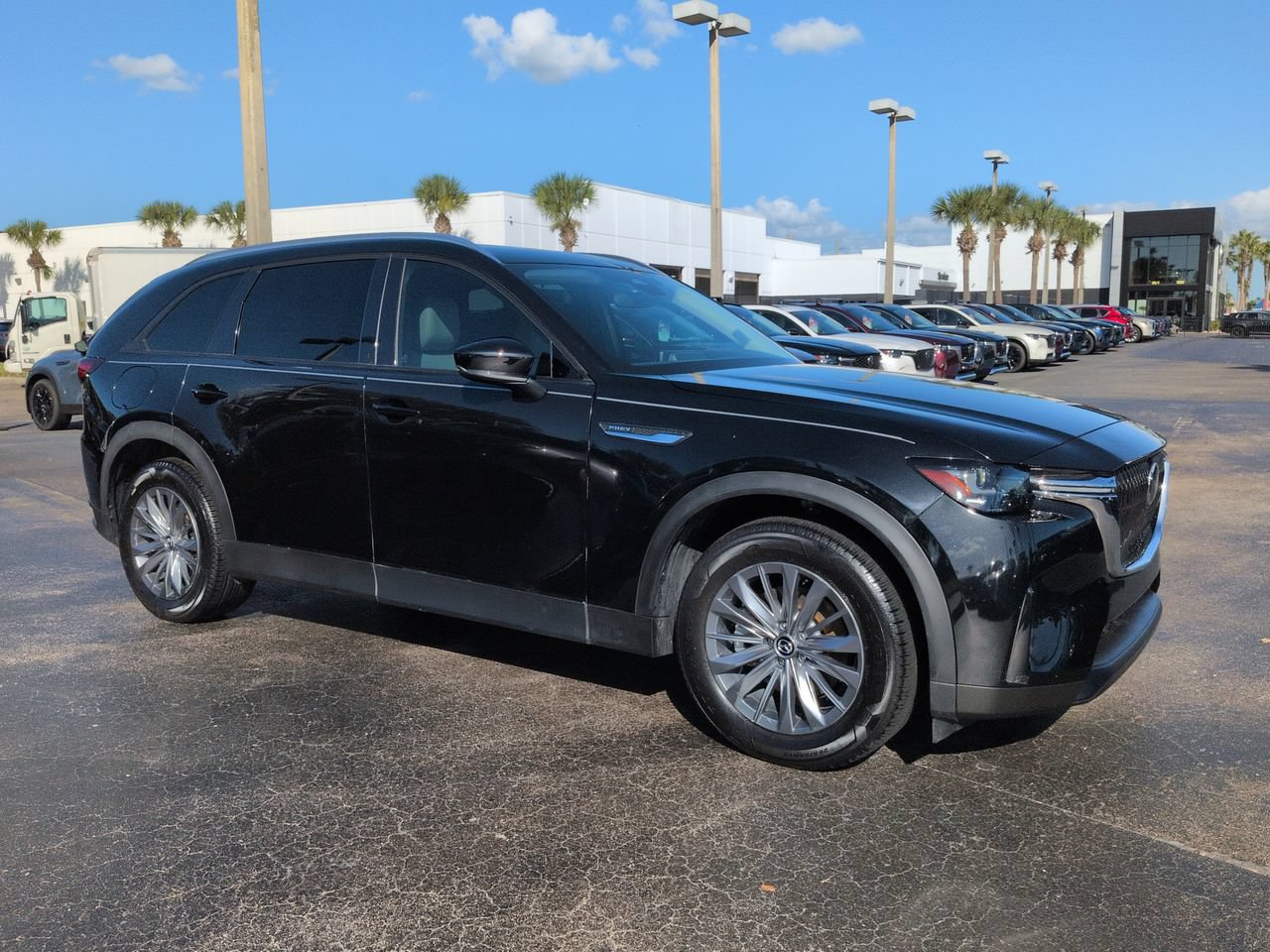 Used 2024 MAZDA CX-90 Plug-In Hybrid w/ Preferred AWD/4WD image 2