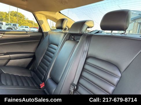 Used 2019 Ford Fusion SEL image 40