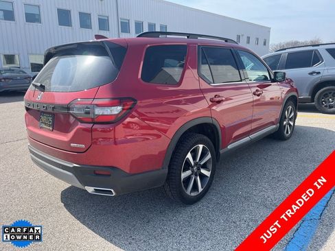 Used 2023 Honda Pilot Touring image 5