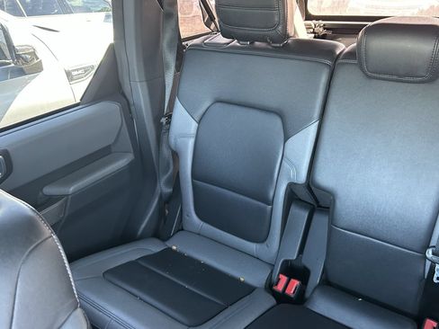 Used 2021 Ford Bronco Black Diamond AWD/4WD image 13