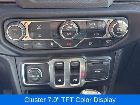 Used 2019 Jeep Wrangler Sport image 25