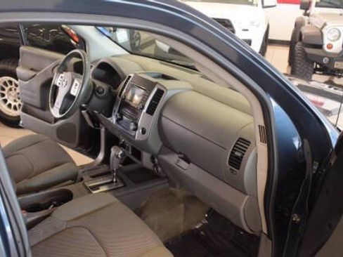 Used 2017 Nissan Frontier SV AWD/4WD image 24