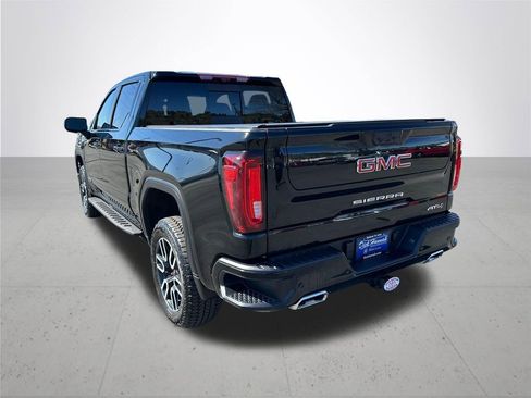 Used 2025 GMC Sierra 1500 AT4 w/ AT4 Premium Package image 8