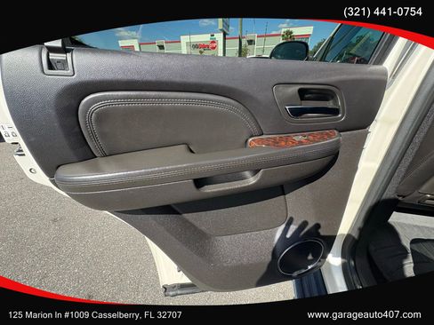 Used 2010 GMC Yukon Denali image 16