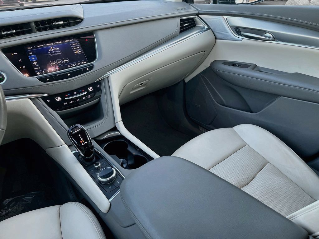Used 2021 Cadillac XT5 Premium Luxury AWD/4WD image 25