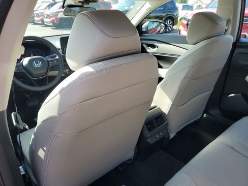 New 2025 Honda Accord SE image 25