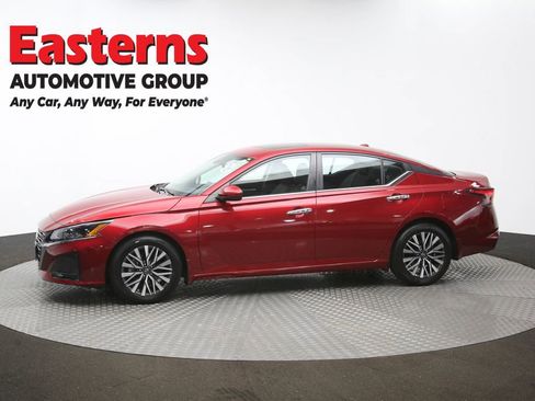 Used 2023 Nissan Altima 2.5 SV w/ SV Premium Package image 59