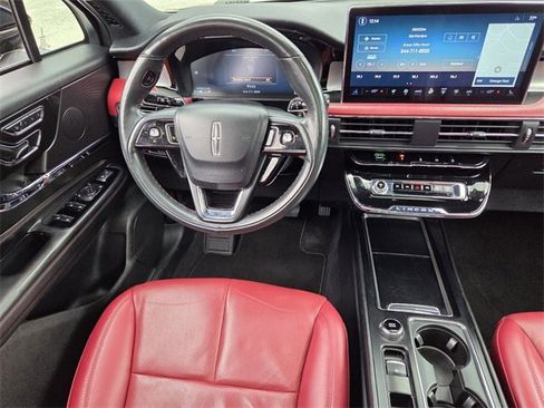 Used 2023 Lincoln Corsair Reserve w/ Equipment Group 201A image 14