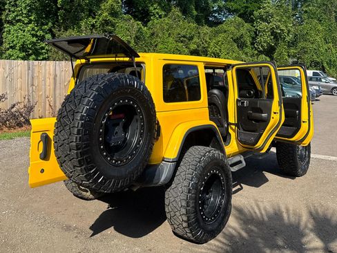 Used 2019 Jeep Wrangler Unlimited Rubicon AWD/4WD image 14