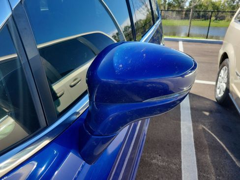 Used 2021 Chrysler Pacifica Touring image 7