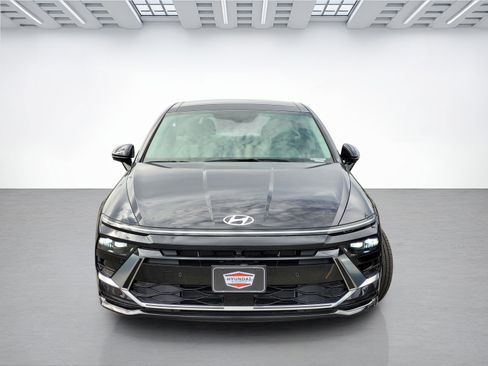 New 2025 Hyundai Sonata Limited image 2