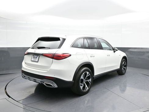Used 2025 Mercedes-Benz GLC 350e 4MATIC image 6