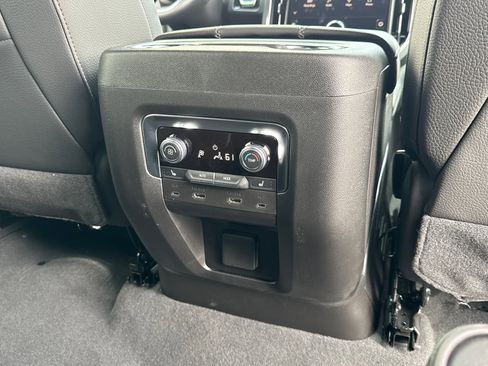 New 2026 GMC Yukon Denali w/ Denali Reserve Package AWD/4WD image 22
