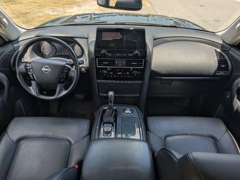 Used 2022 Nissan Armada SV w/ SV Appearance Package RWD image 16