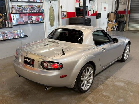 Used 2007 MAZDA MX-5 Miata Grand Touring w/ Premium Pkg RWD image 13