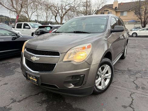 Used 2010 Chevrolet Equinox LS image 1