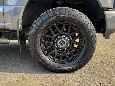 Certified 2022 Ford F350 Lariat w/ Black Appearance Package AWD/4WD image 15