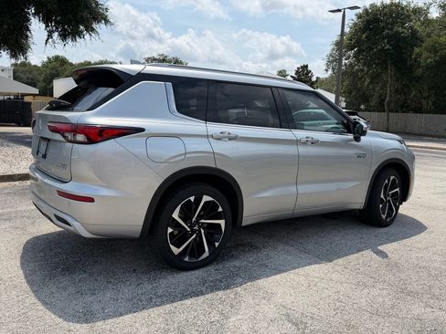 Used 2025 Mitsubishi Outlander SEL AWD/4WD image 8
