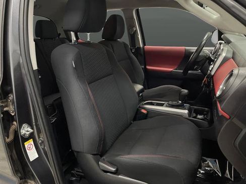 Used 2020 Toyota Tacoma SR5 image 27