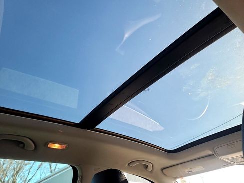 Used 2014 Volkswagen Tiguan SEL image 15