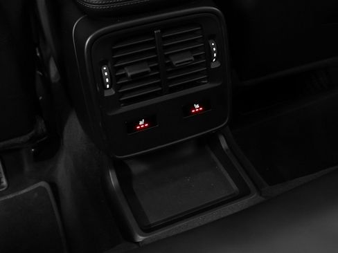 Certified 2021 Porsche Taycan Turbo image 48