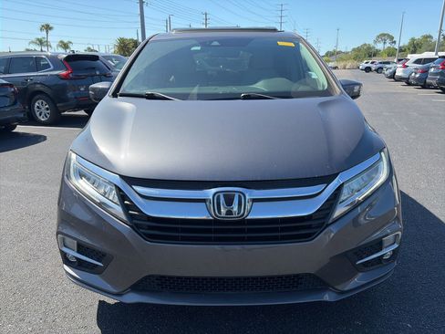 Used 2018 Honda Odyssey Elite image 2