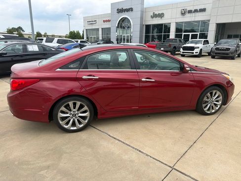 Used 2012 Hyundai Sonata Limited w/ Navigation Pkg FWD image 11